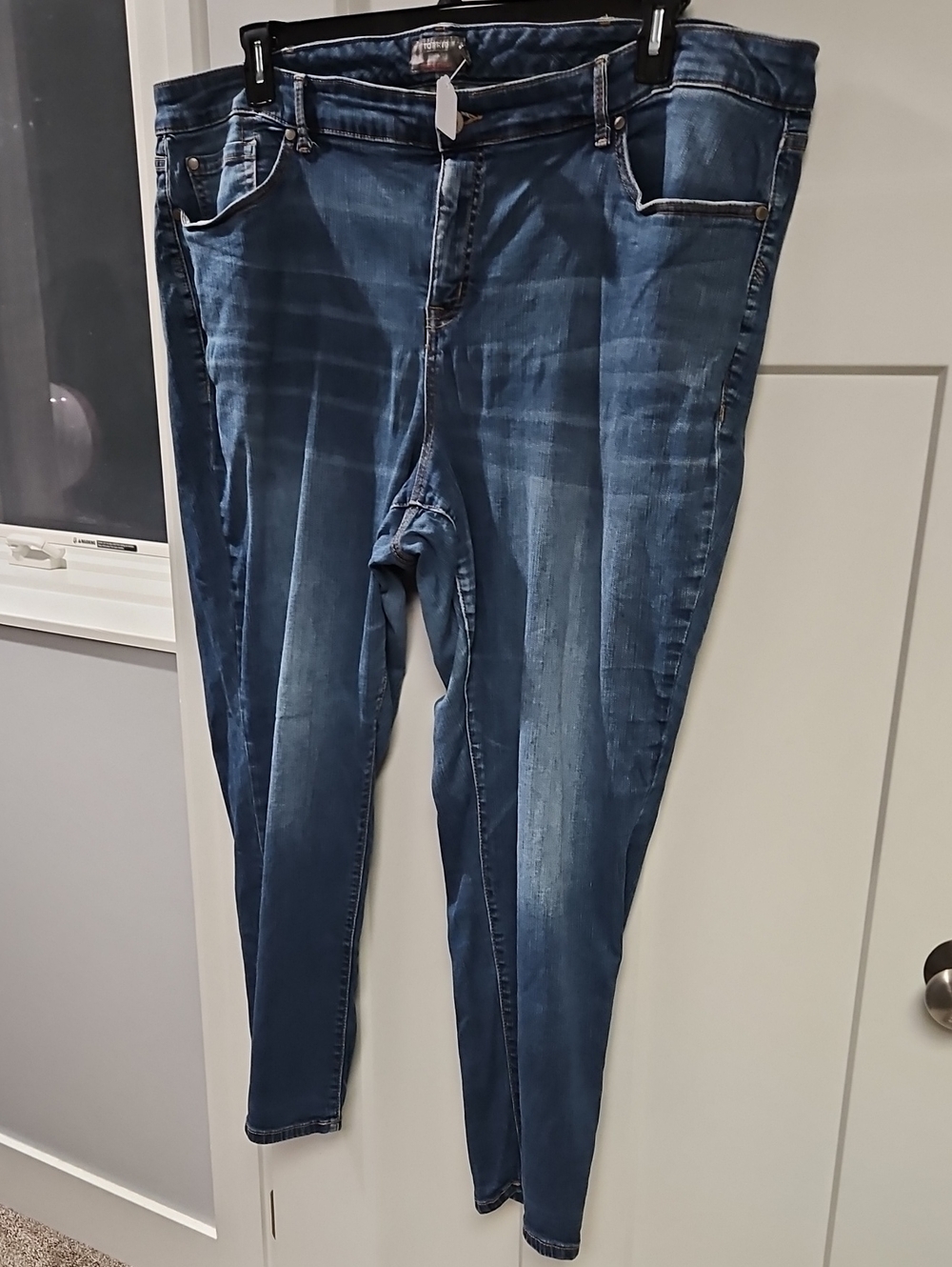 torrid Dark Blue Skinny Jeans with Faded Detail - Picture 1 of 4